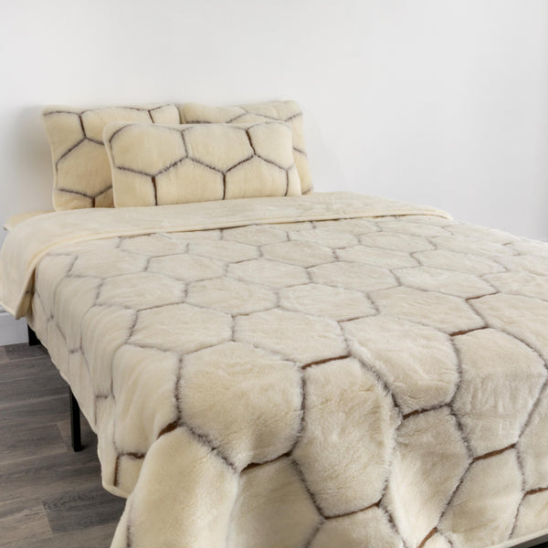 Cashmere Wool Quilt - Natural Hex-TrendGoat