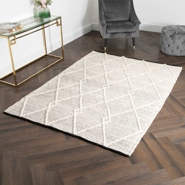 Cream & Black Diamond Pattern Large Rug (3 sizes)-TrendGoat